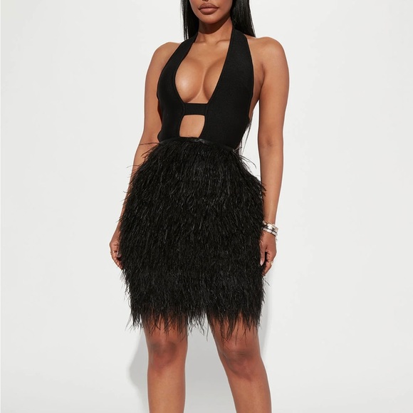 Sexy Black Halter Faux Feather Dress - Picture 3 of 4